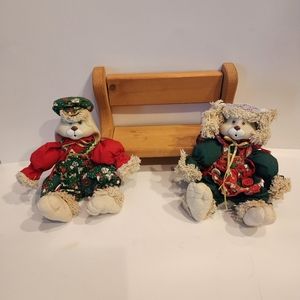 Christmas Around The World Hip & Hop Bunny Decorative Figurines With Bench